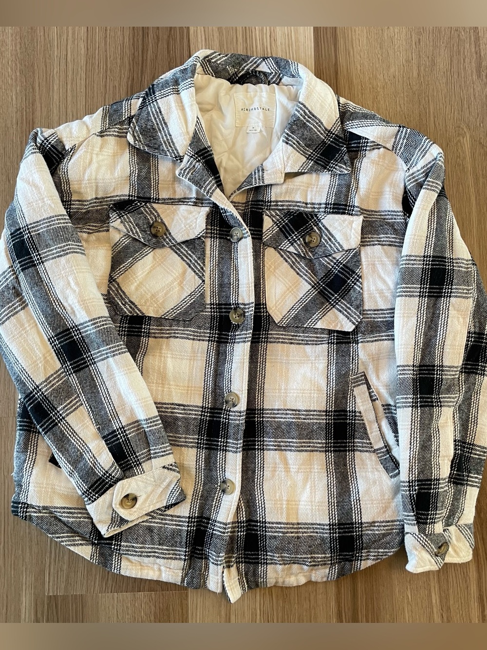 Aeropostale Women’s Black/White Plaid Flannel Quilted Lined Shacket Cabin Medium